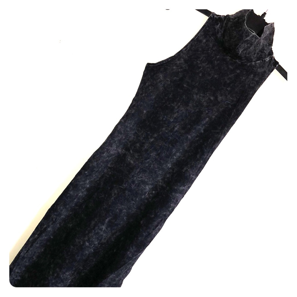 Sexy tight maxi thigh out dress!!